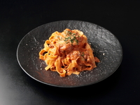 自家製ボロネーゼソースの手打ちフェットチーネ