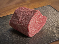 1/9-2/28【翠苑－Sui En－】活黒鮑と季節の野菜や料理長麻生厳選の黒毛和牛など全8品コース