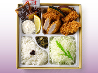 牡蠣フライとヒレかつ弁当