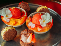 【2月2日〜】11時限定 / バンカーズバーで苺とチョコレートのアフタヌーンティー / フリードリンク付