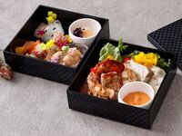 迎春！1月1日～5日限定　贅沢なオマール海老や真鯛！海鮮お重