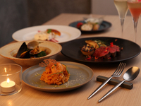 【Xmas限定】乾杯と特製デザート付き！牛ももステーキとムール貝のブイヤベース全7品