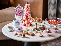 【The Lobby Lounge】 Strawberry Afternoon Tea with the glass of The Ritz-Carlton Champagne