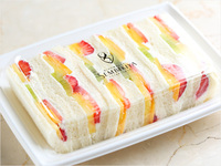 フルーツサンドイッチ