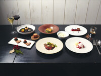 [คริสต์มาส 2025] อาหารค่ำชุดมาตรฐาน (23/12)