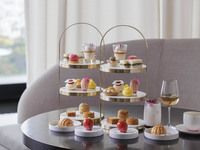 【1/7～2/28 After 6:30】 Winter Strawberry Afternoon Tea with a glass of sparkling wine