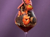 【数量限定 予約がおすすめ / 2.1（日）～2.28（土）】ショコラフレーズパフェ