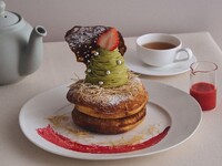 【12/26～】ドリンクセット / いちごとピスタチオのツリーパンケーキ いちごソース