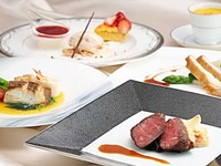 【平日ランチ限定】 フレジェ　～苺の乾杯カクテル&SPECIALデザート～