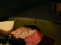 [New Year's Limited Edition] [CADRAN Course + Free Flow Drinks] Celebrate the New Year in Ginza with a luxurious free flow plan. Enjoy winter together with your loved ones. Savor the blessings of the calendar with CADRAN's Signature Course, a total of 6 dishes.