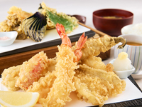 Carefully selected tempura set meal