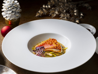 【Christmas Dinner2025】<アーリータイム限定割引>クリスマス ディナーコース レオナルド付き（愛知県渥美半島産紅ほっぺのシャンパンカクテル）（12/20～12/23）