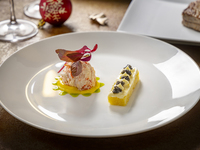 【Christmas Dinner2025】<アーリータイム限定割引>クリスマス ディナーコース シャンパン付き（12/20～12/23）