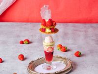 ＜平日限定＞～苺のミルフィーユパフェ付ランチセット～（要予約）