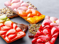 8. [Limited Time Offer] Valentine's Day x Tablet Art Chocolate Souvenir x Sparkling Wine Toast