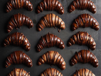 Croissant Chocolate Box L