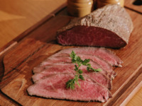 【数量限定テイクアウト】黒毛和牛5等級もも肉ローストビーフ