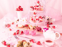 [From March 1st] Luxurious strawberry-filled afternoon tea ~ Gorgeous sweets & savory dishes + 2 hours of free cafe time