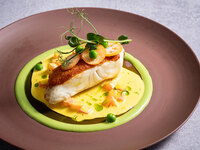 【90分制】ミニブッフェ付≪Seasonal Lunch≫金柑でデコレーションした鯛の海老バター焼き ヴェルモットソース