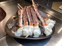 Special price until Coming of Age Day: 1st Anniversary Thank You Course featuring 10 dishes including seafood salad, king crab, scallops, Shinshu salmon teppanyaki, and Japanese Black beef fillet steak