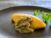 <成人> [海马早午餐自助餐] + 提供约40道日式和西式自助餐，包括龙虾浓汤。点击此处查看2026年4月起提供的详情。