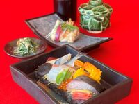 Okayama Karasujo Chirashi Sushi Set