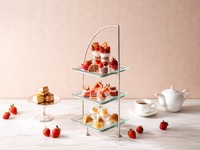 [Weekday Seating Limited Time Sale] Strawberry and Ruby Chocolate Afternoon Tea with 25 Free Café Choices | ¥5,950