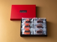 Heart-shaped baked sweets, 6 pieces (2 types, 3 pieces each)