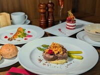 [2026 Valentine's Day Lunch Course] A toast drink, America's highest grade filet mignon steak, and an after-dinner dessert, all inclusive of 6 dishes