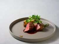 【土日祝】和×イタリアンのランチビュッフェ｜ローストポーク食べ放題＆国産牛ランプのビステッカ付き