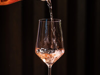 (런치) 루이나르 로제 샴페인과 즐거운 주먹 코스