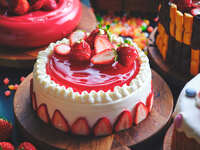 [Reservations accepted until 2/24 / Weekends and holidays / Early bird 18% off] 「Toys & Treats」Strawberry Sweets Buffet