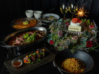 From February onwards: [Platinum Birthday Course] Crab noodle dish, Mexican pizza, Angus beef steak, and more. Includes a flower wreath cake and sparkling wine for a toast. A luxurious anniversary plan that's a cut above the rest.