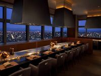 【土日祝・第二部】【ロマンティックステイプラン宿泊者専用】ディナーコース＆モエ・エ・シャンドン2時間飲み放題付 2名様