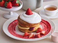 [Direct from the Farm Strawberry Fair] Weekday-only special free drink set / "Asuka Ruby" strawberry shortcake pancakes with fermented strawberry butter sauce