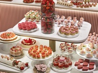 [Weekday Only / Counter Seat] Strawberry Buffet ~Strawesome Festival!~ (Adults)