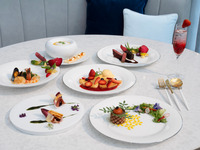 【ソファ席確約・13:30予約】テアトル・ド・アマデウス＋いちごのノンアルドリンク