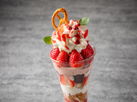 苺とショコラのパフェ　コーヒー付き