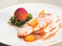 ＜窓側テーブル席＞長崎フェアランチコース