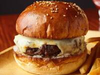 【Halal Kuroge Wagyu Beef】Mozzarella Cheese Burger