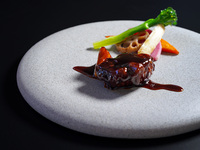 ~ Classical Course ~ ¥10,000 for 4 people or more (includes 2 hours all-you-can-drink) Large platter of food served until 8/31