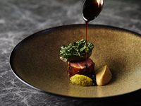 【ランチ：プレゼンテーション】ダブルメインの贅沢ランチコース全5品