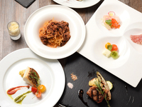 スペシャルディナー+乾杯+カフェ＋プレート9000円