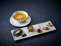 【Limited Time Offer: Zhu-Que lunch course】2 types of dim sum + 1 free drink of your choice