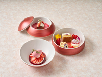[Valentine's Dinner] Three-tiered strawberry dessert bowl + one drink ¥19,000