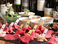 飲み放題付きスタンダードコース（Ⅹ）当店人気メニューのとろけるユッケや肉寿司も楽しめる飲み放題付きコースの決定版！