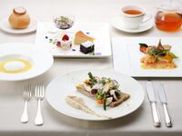 ハーフコース いちごデザートワゴン付き「GRACE(グレイス)」