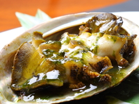 雅式套餐：和牛牛排和鮑魚