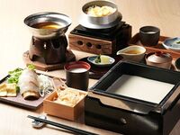 土日祝【豆ふランチコース】『出来立て「ひとひ」豆腐』『湯葉釜めし』『旬魚と平湯葉の黄金出汁小鍋』