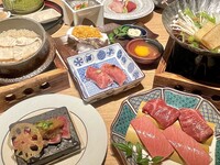 Limited-time offer for April: "Bluefin Tuna Otoro Sukiyaki" & "Sea Bream Hitsumabushi and Domestic Beef 'Kurashita' Stone-Grilled Steak" 5,000 yen (excluding tax)